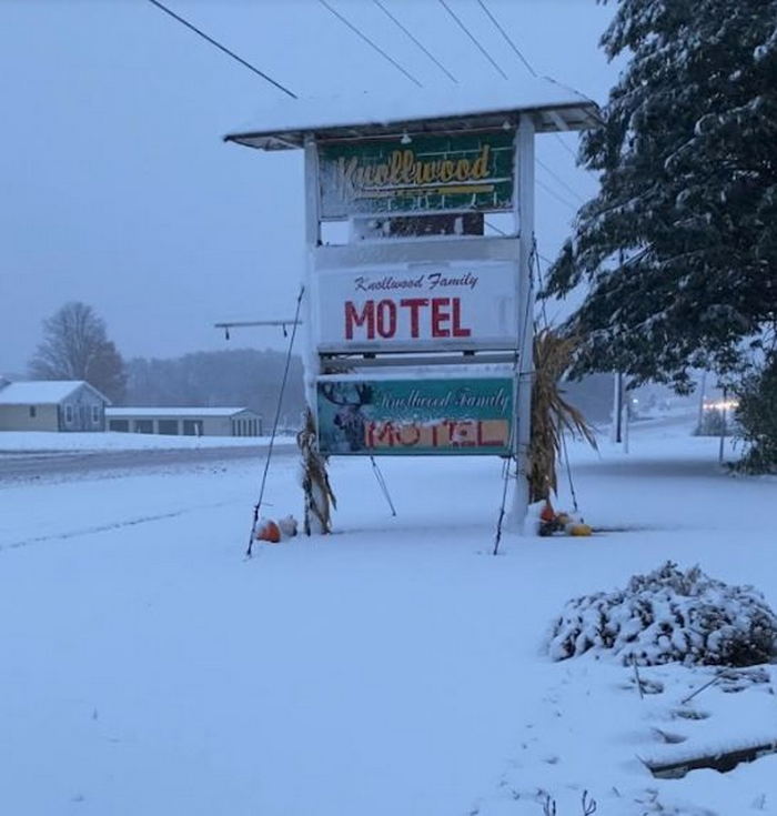 Knollwood Inn - Web Listing